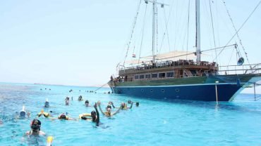 Private- Family Boat Trip (fishing &Snorkeling & Islands & Lunch) - Flyberry Tours