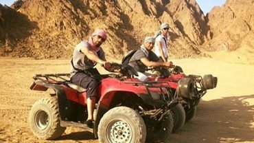 Super Safari-Program 5 hours (Quad Bike, spider Buggy, camel rid, Jeep, oriental show, BBQ dinner) - Flyberry Tours