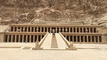 Full Day Tour to Luxor by Mini Van {karnak, hatchebsut, kings Valley and Lunch) - Flyberry Tours