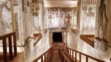 Full Day Tour to Luxor by Mini Van {karnak, hatchebsut, kings Valley and Lunch) - Flyberry Tours