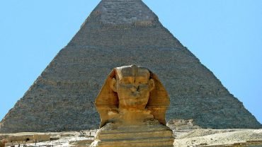 Day Tour to Cairo By Mini Van {Museum -Giza Pyramids&SPhinx and Lunch} - Flyberry Tours