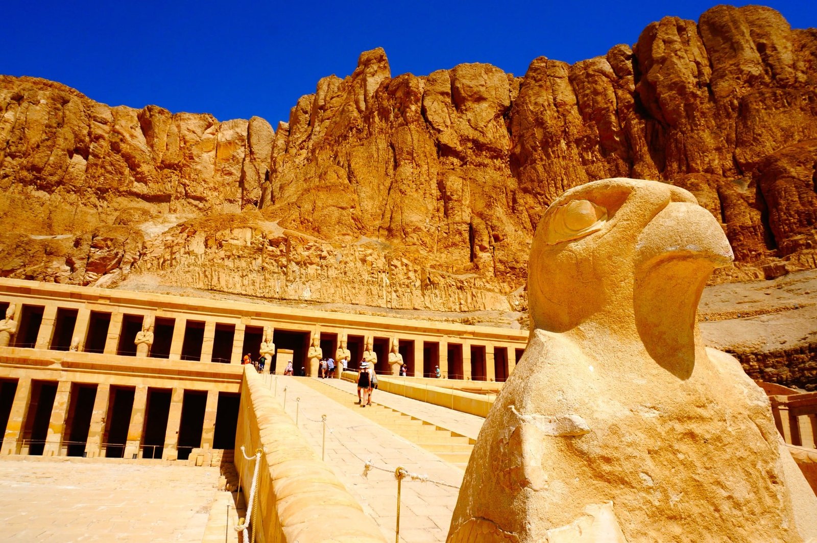 day trip to Cairo from Hurghada
