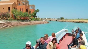 El Gouna City Tour and Lagoon Trip - Flyberry Tours