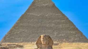 Day Tour to Cairo By Mini Van {Museum -Giza Pyramids&SPhinx and Lunch} - Flyberry Tours