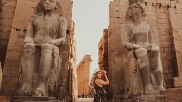 Full Day Tour to Luxor by Mini Van {karnak, hatchebsut, kings Valley and Lunch) - Flyberry Tours