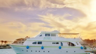 Private- Family Boat Trip (fishing &Snorkeling & Islands & Lunch) - Flyberry Tours