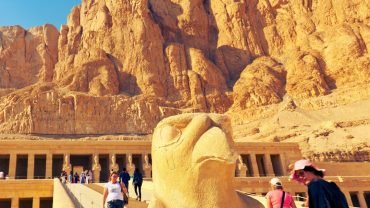 Full Day Tour to Luxor by Mini Van {karnak, hatchebsut, kings Valley and Lunch) - Flyberry Tours