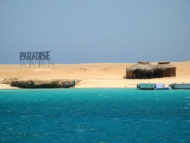 parasailing in Hurghada
