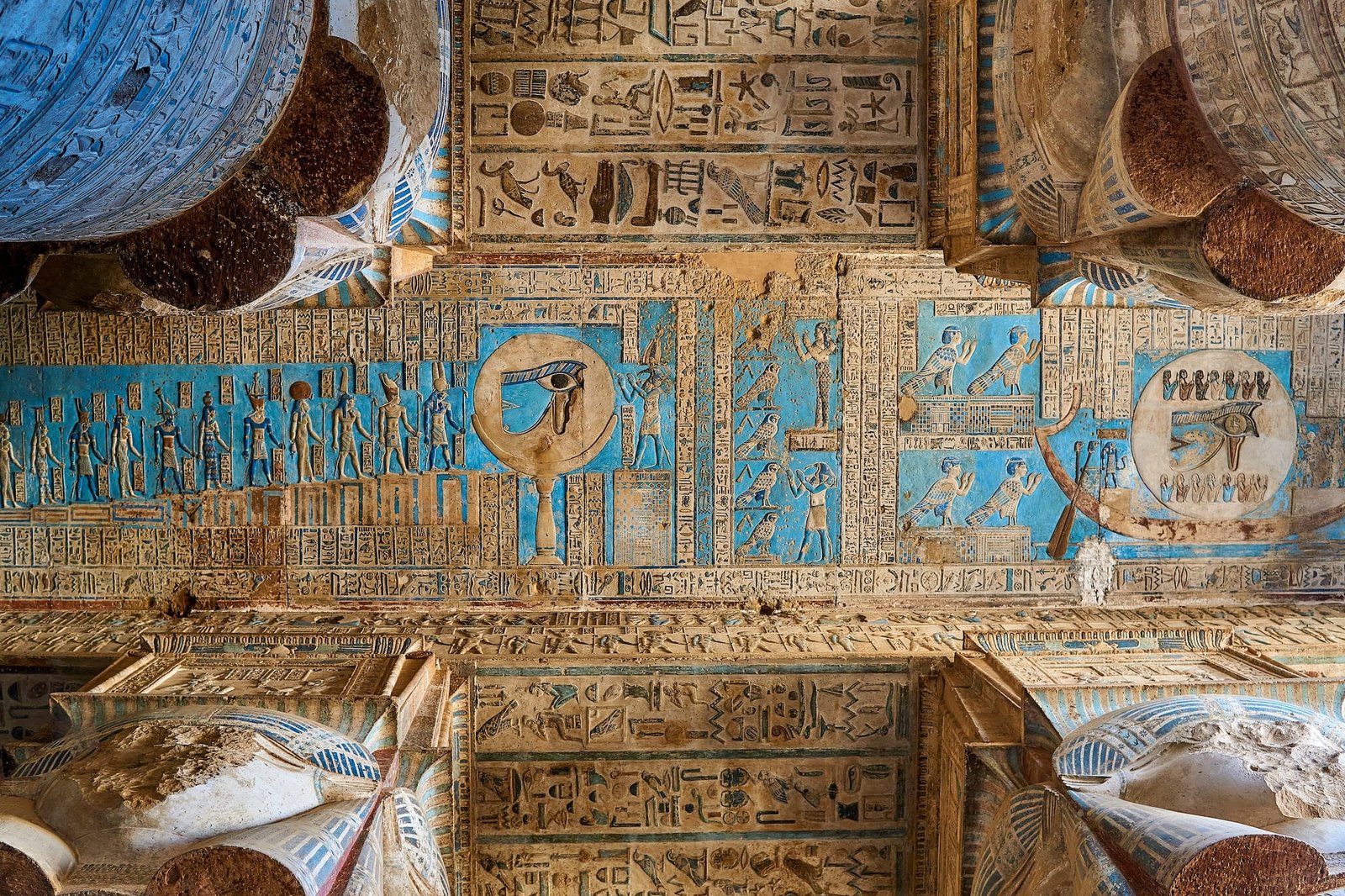 dress code ancient Egyptian temples