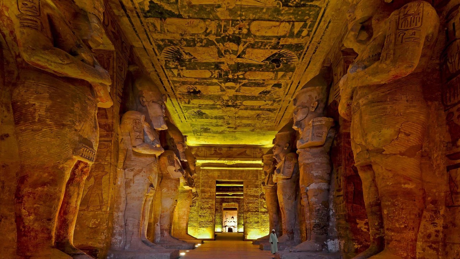 flying from Hurghada to Cairo