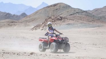 Super Safari-Program 5 hours (Quad Bike, spider Buggy, camel rid, Jeep, oriental show, BBQ dinner) - Flyberry Tours