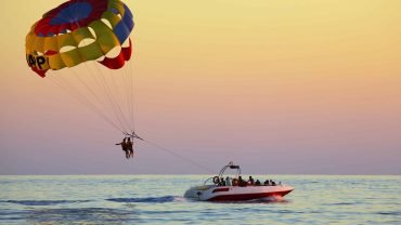 Hurghada Parasailing Adventure - Flyberry Tours