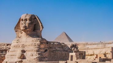 Day Tour to Cairo By Mini Van {Museum -Giza Pyramids&SPhinx and Lunch} - Flyberry Tours